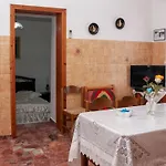Anna's House *