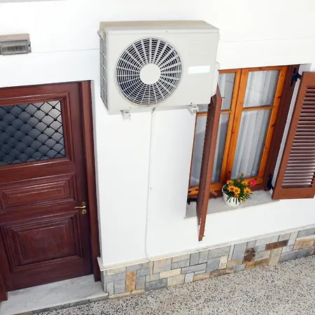 Anna's House غلوسا