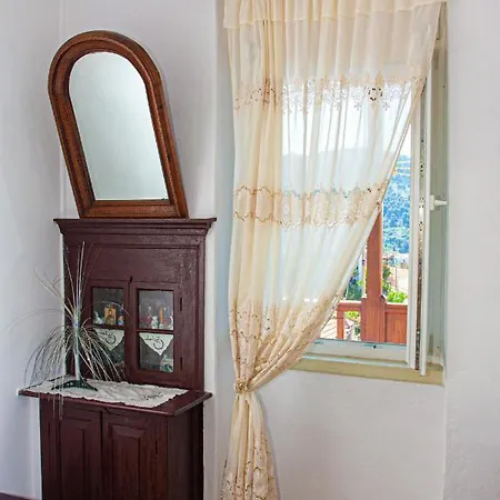 Anna's House *